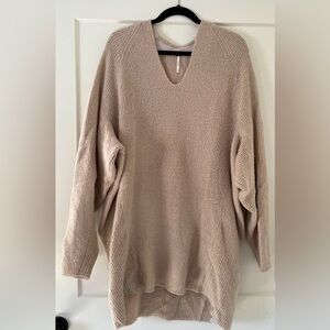 Free People boucle knit oversized sweater- size Small
